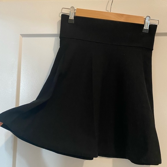 J Crew Fit and Flare Black Sweater Mini Skirt - Picture 2 of 6